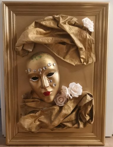 Mittendrin und doch nur leer Tuchmaske